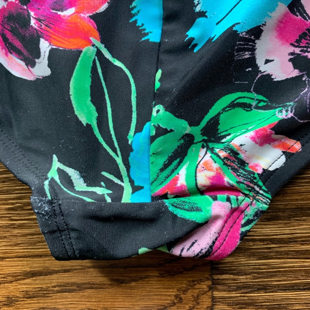 Catalina One Piece Swimsuit - Picture 4 of 5